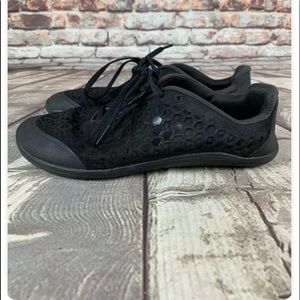 VivoBarefoot minimalist shoes stealth black womens 37- 7
